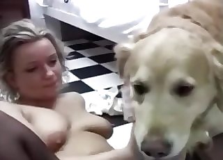 MILF opens her special fuck hole for a doggy